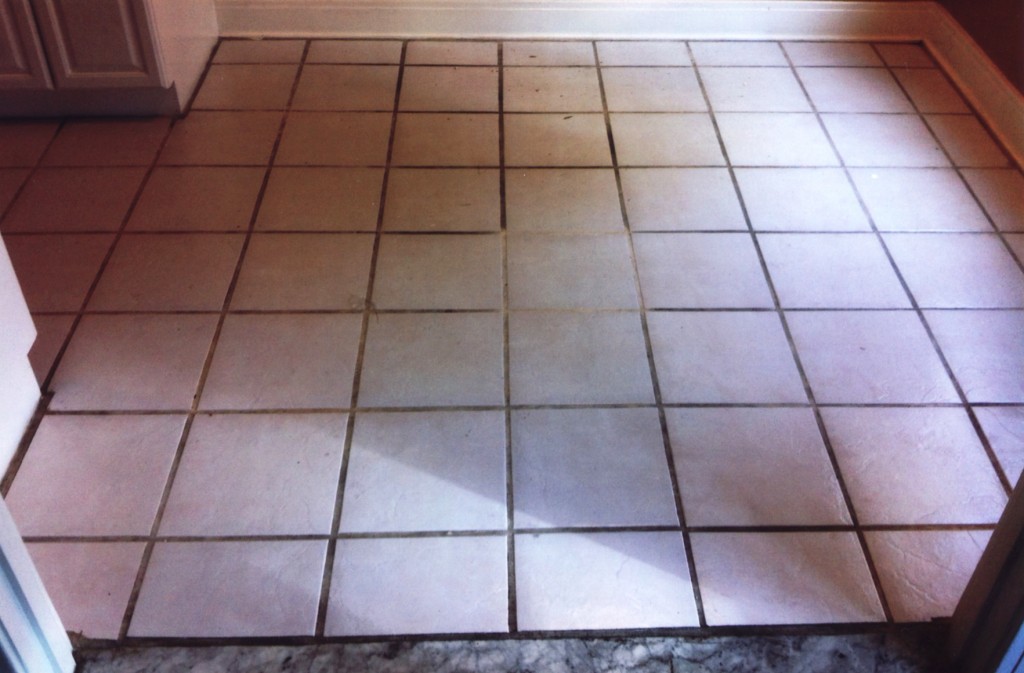 long-beach-ceramic-kitchen-tile-test-cleaning